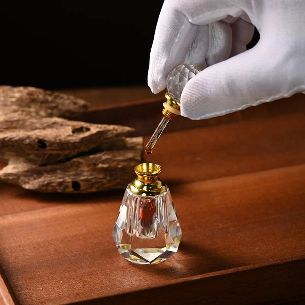 Baisonet 1ml agarwood essential oil, natural log agarwood essential oil aromatherapy