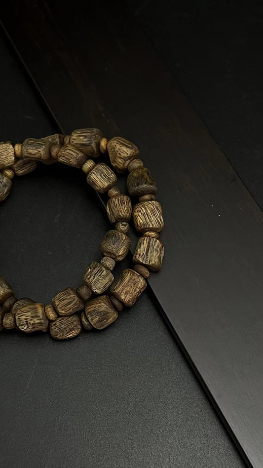 Qinan Agarwood Bracelet with Natural Beads,Crafted from agarwood heartwood oil